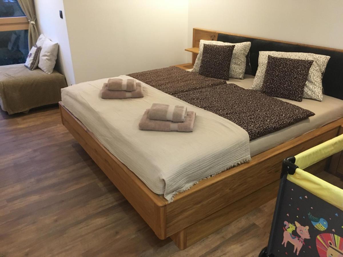 Apartman S Vyhladom Na Stity Ovruc 312 Strbske Pleso Exterior photo
