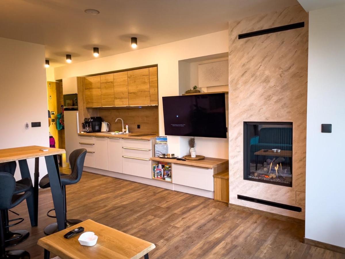 Apartman S Vyhladom Na Stity Ovruc 312 Strbske Pleso Exterior photo